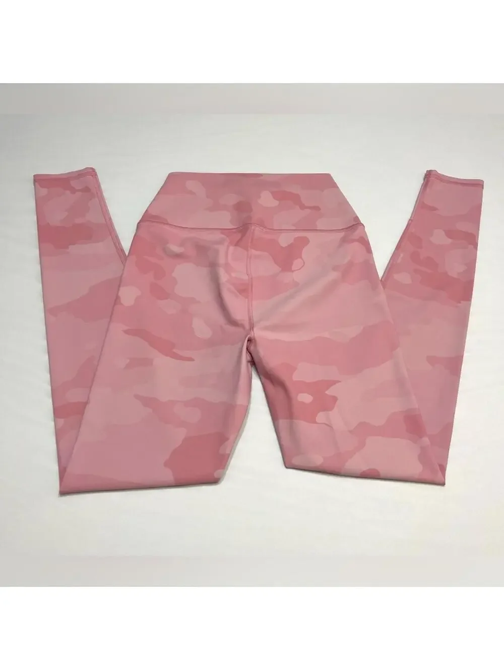 ALO‎ Yoga Pink Camo Leggings